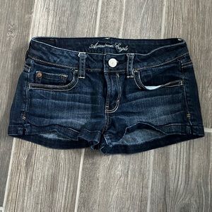 Low rise AE jean shorts size 4